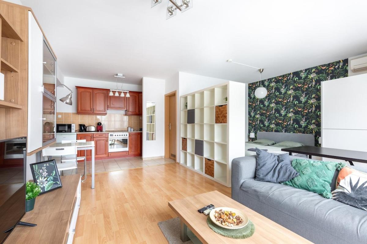 Er14 Erkel Utca 14 A - Lovely With Terrace Apartment